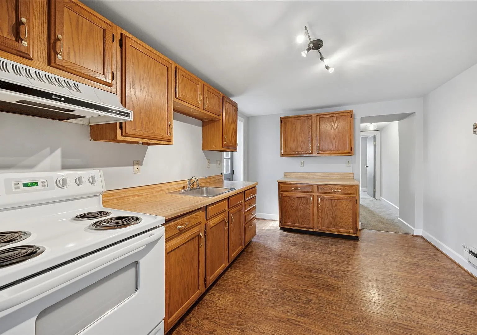 117 E Miner St — Photo 2