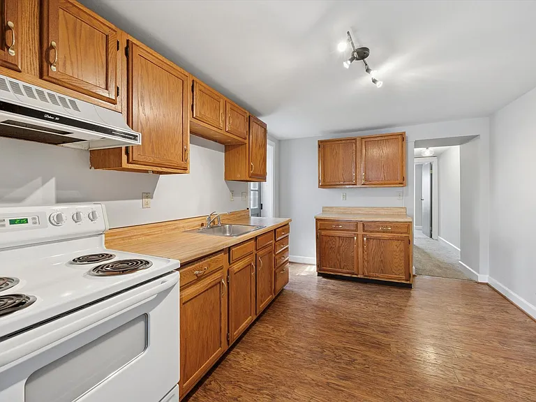 117 E Miner St — Photo 10