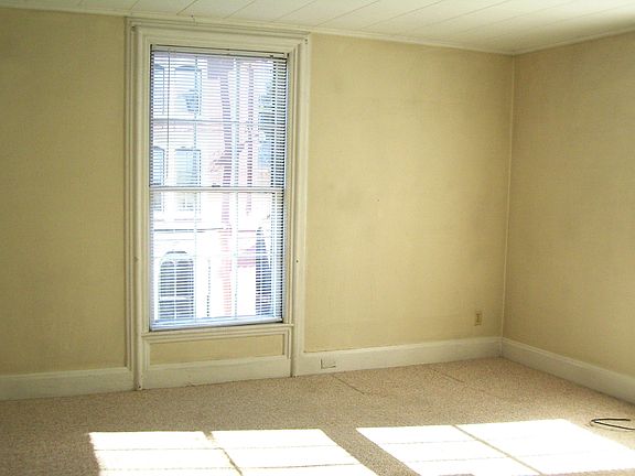 3rd image of 291 Spring St APT 4