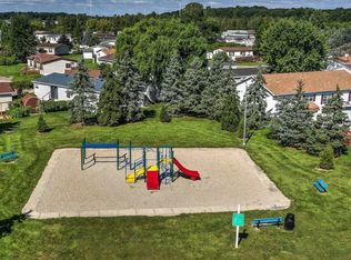 Country Meadows, Flat Rock, MI 48134