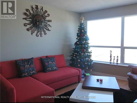 3rd image of 36 Lee Centre Dr #3015