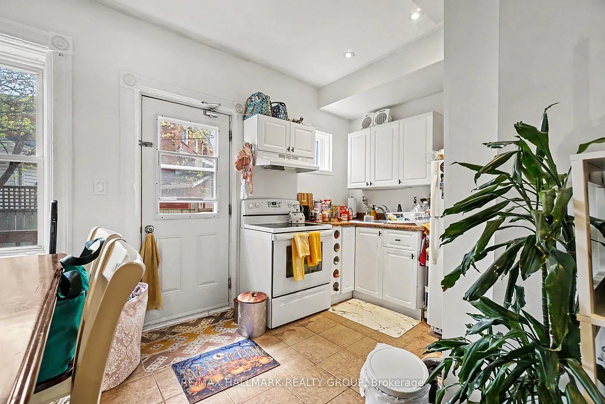 Building Photo - 1308 Shillington Ave #1