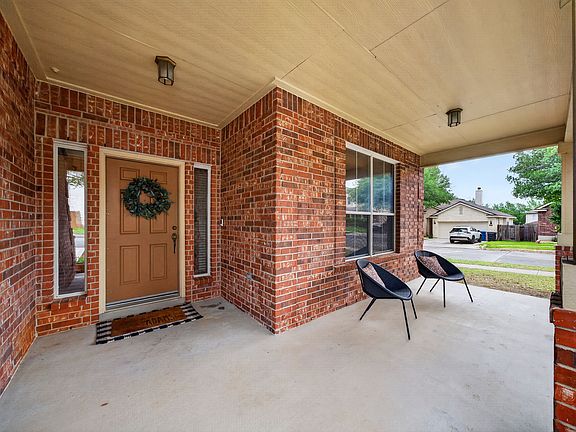 2nd image of 4847 Farber Dale
