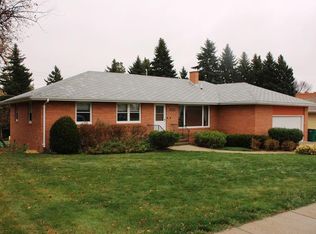 1023 W Highland Acres Rd, Bismarck, ND 58501