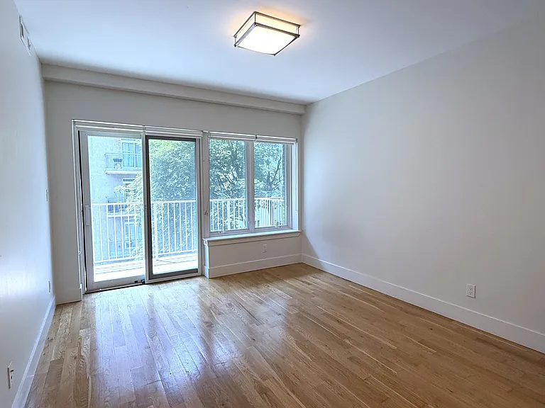 1704 Ocean Ave #3A — Photo 4