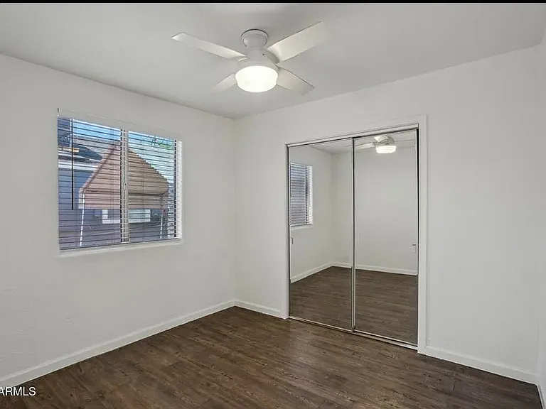 2118 E Oak St #B — Photo 3