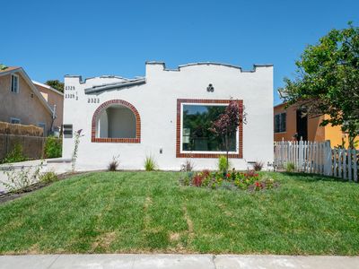 2323 S Sycamore Ave, Los Angeles, CA, 90016