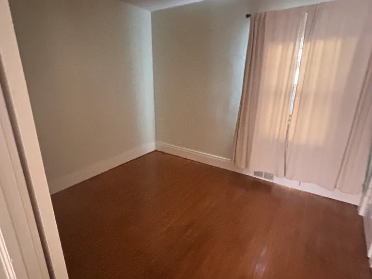 146 Stratford Rd #1 — Photo 2