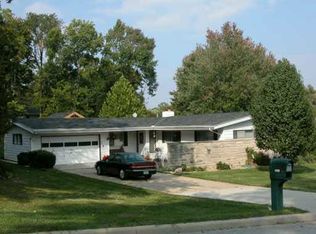 1929 Southernview Dr, South Bend, IN