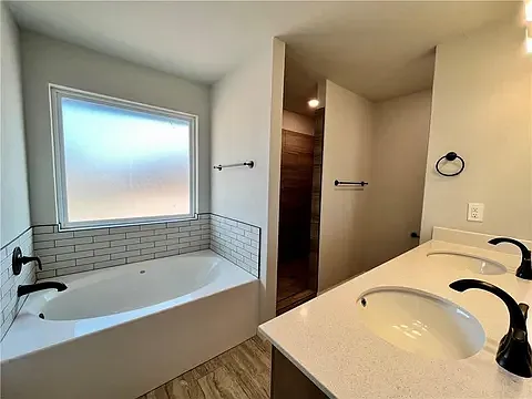 2417 Cattail Ct — Photo 8