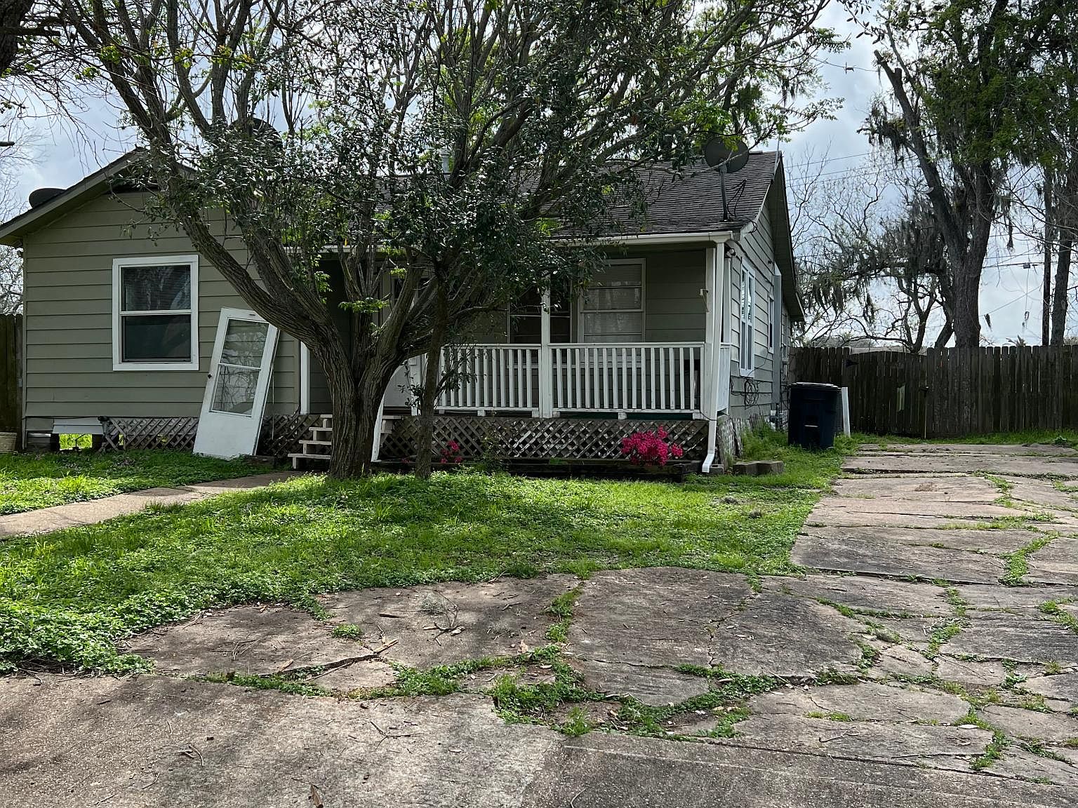 432 Azalea St, Lake Jackson, TX 77566 | Zillow