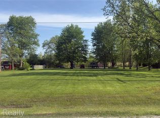 4612 16th St, Saint Clair, MI 48079