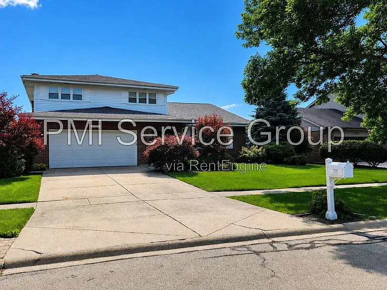 7749 Lyman Ave — Photo 1
