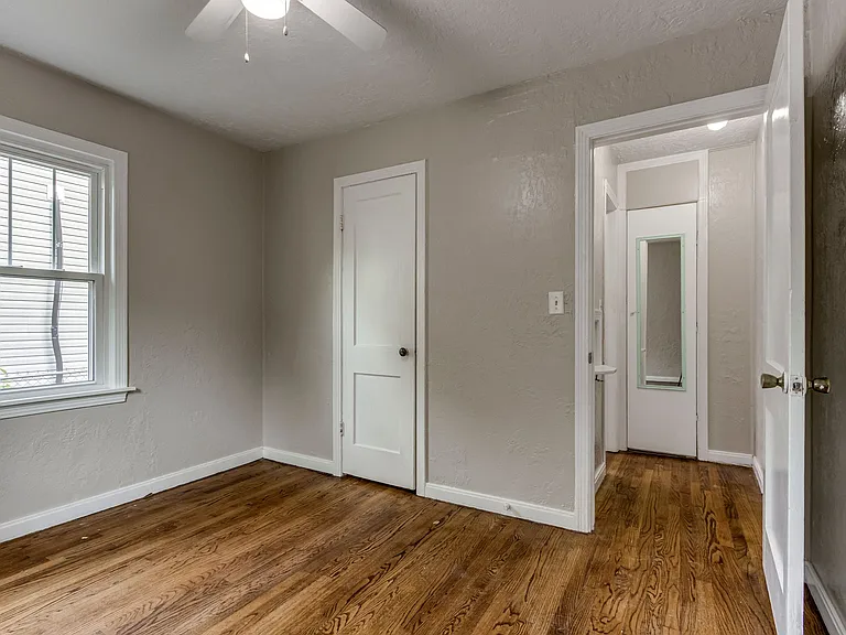 604 Iowa St — Photo 26
