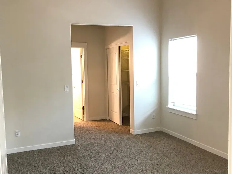 61835 SE 27th St — Photo 11