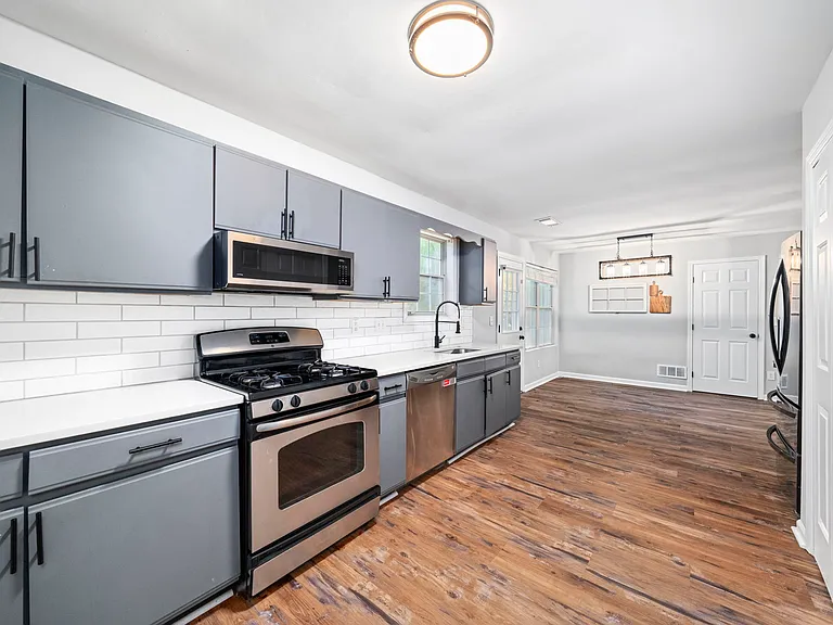 167 Bentley Pkwy — Photo 18
