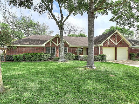 2nd image of 414 Holly Fern Dr