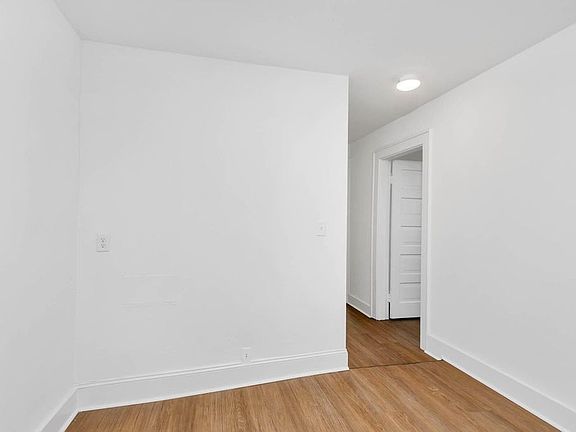 2nd image of 1915 McCallie Ave #2