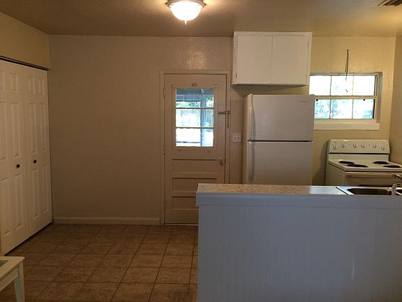2nd image of 5725 Banyan Dr