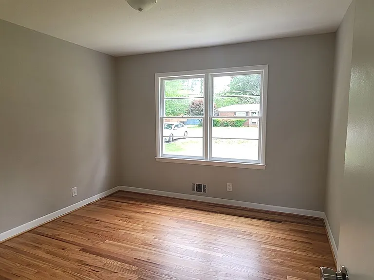 206 Stancil St — Photo 2