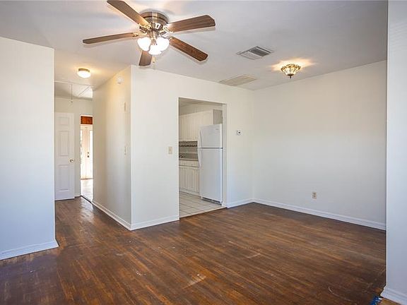 3rd image of 169 W Seminole St