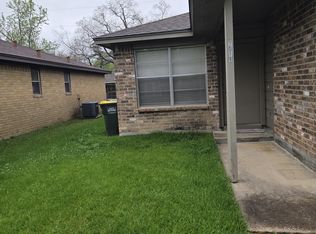 1607 Hazelwood St #B, Conroe, TX 77301