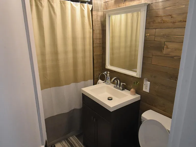 2475 Indianola Ave #2475 — Photo 10
