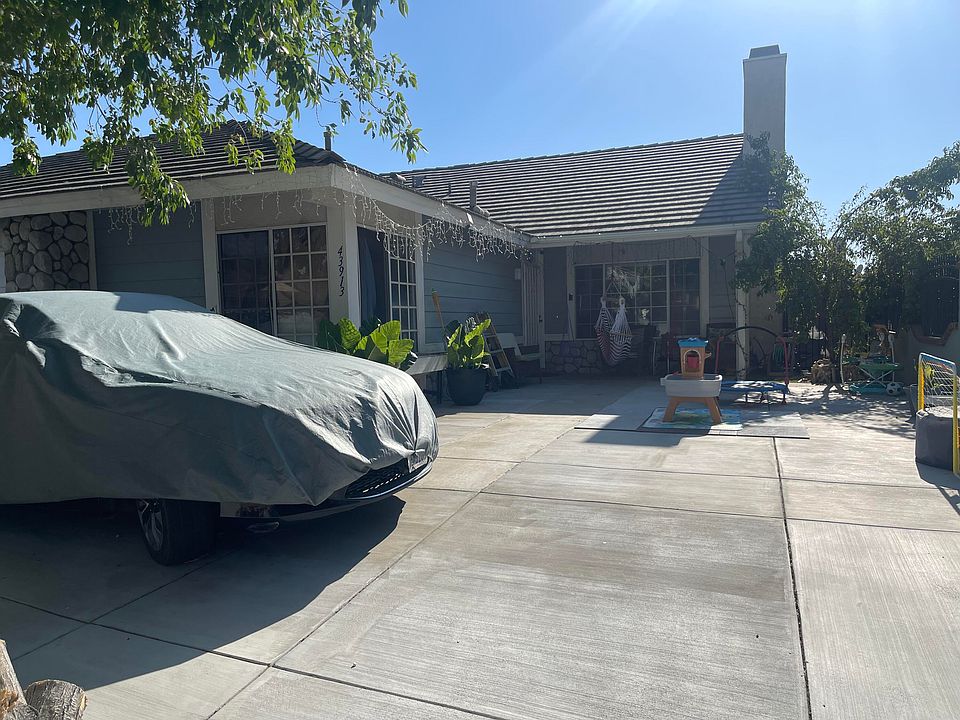 1st image of 43913 Delgado Ct