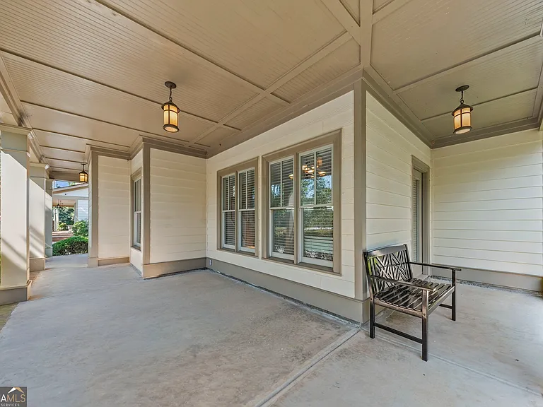 135 Idlewilde Dr — Photo 6