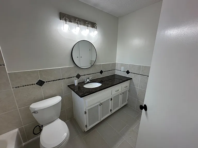Bedroom 6 w/ensuite