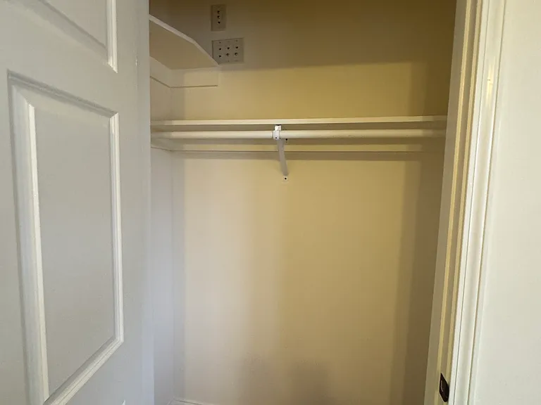 1975 Wilson Ave #8 — Photo 28