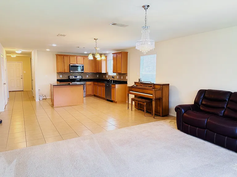115 Waxberry Dr — Photo 8