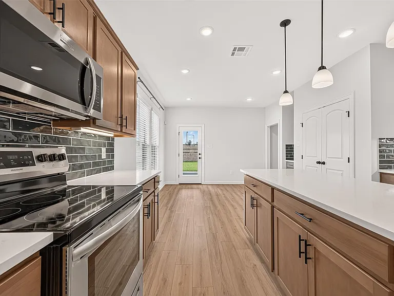 10726 Sky Creek Ln — Photo 19