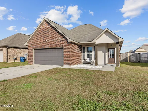 203 Saint Gaspar St, Youngsville, LA 70592