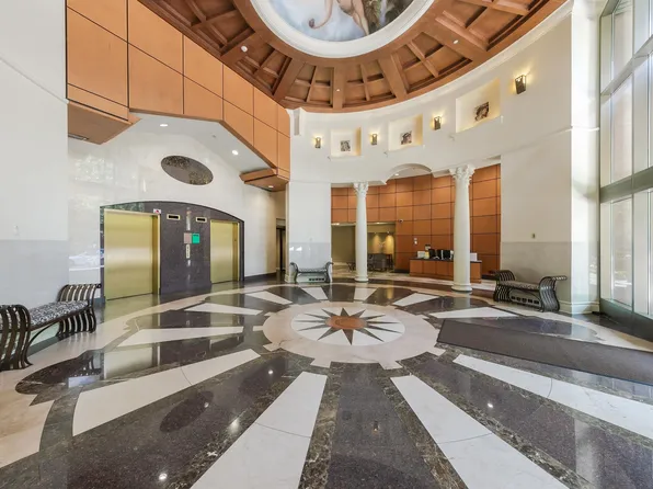 1189 Howe St #309, Vancouver, BC V6Z 2X4