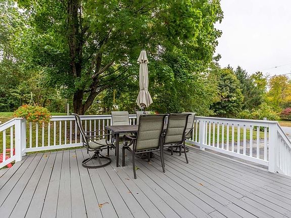 4th image of 6 Felton Ln