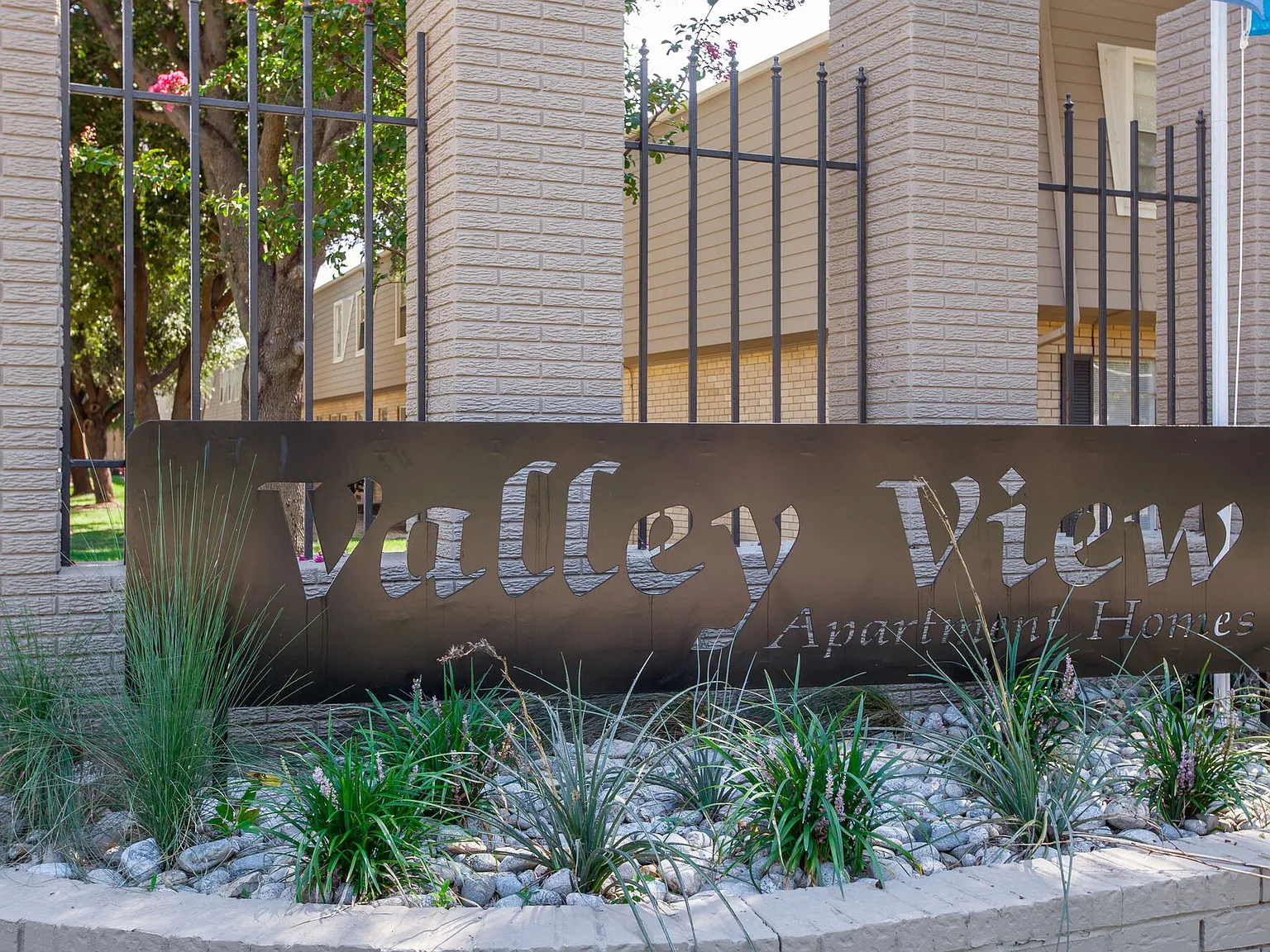 Valley View - DFW — Photo 2