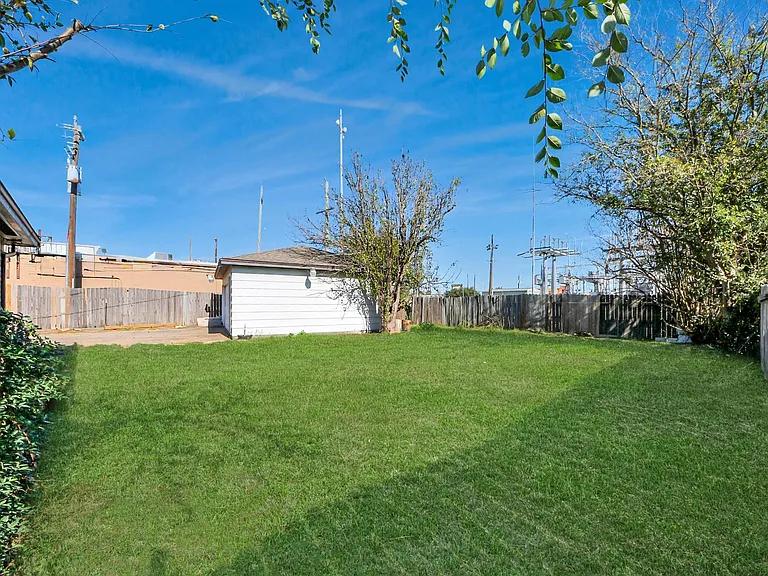8011 La Roche Ln — Photo 42