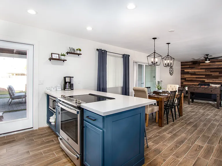7308 E Pierce St — Photo 3