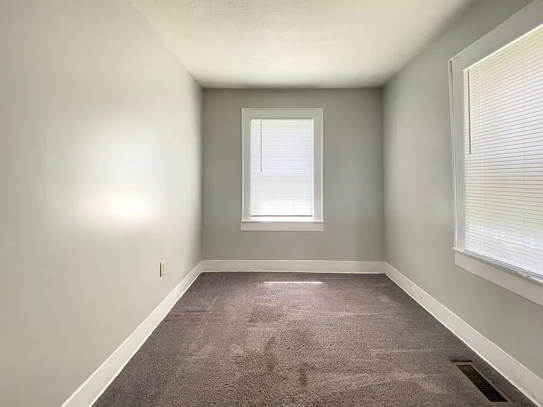 1711 & 1711 1/2 N Ball Ave. (Wynn Funds LLC) — Photo 5