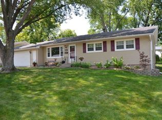 2933 10th St, East Moline, IL 61244