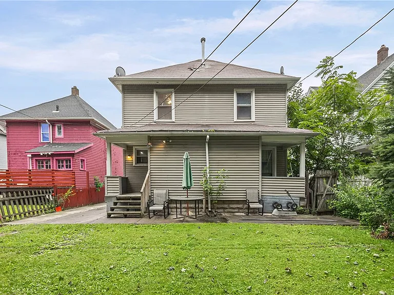 98 Ackerman St — Photo 23