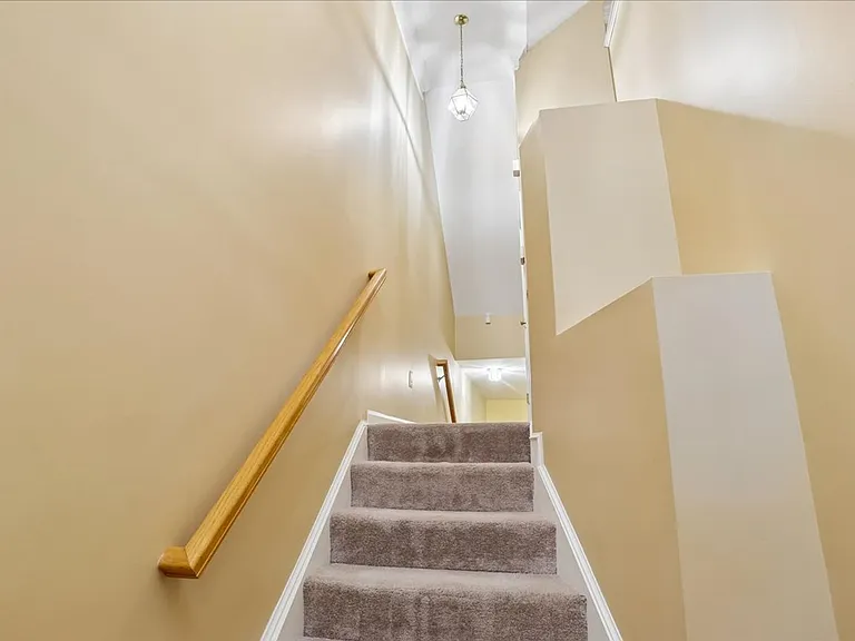 2943 Saint Helen Cir — Photo 5