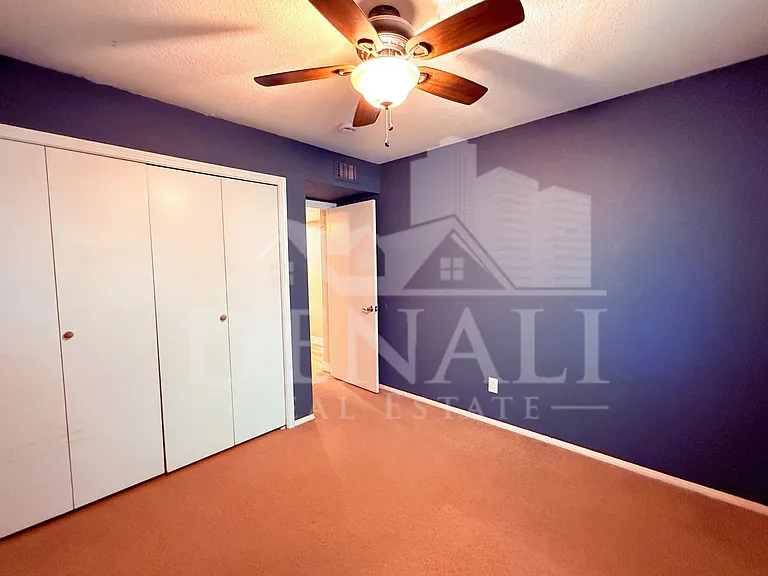 306 E Houston Ave — Photo 17