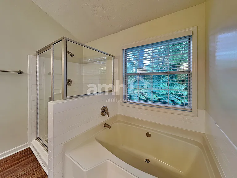 555 Fosters Mill Ln — Photo 14