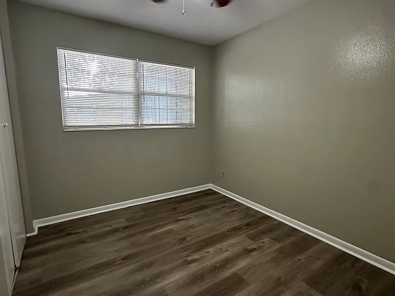 10757 S Hawaii Dr — Photo 9