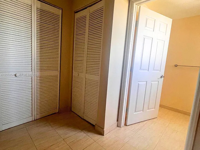 2425 SW 27th Ave #1004 — Photo 12