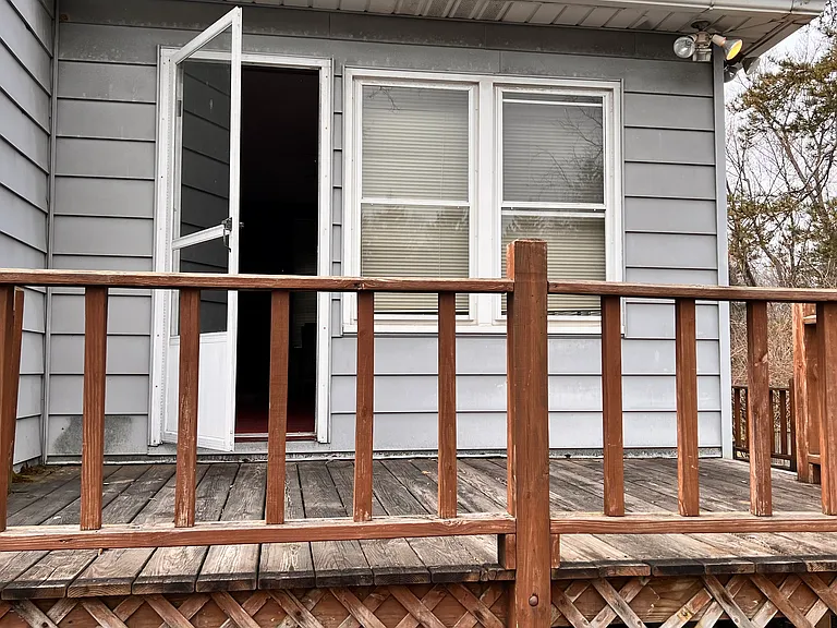 5232 Genesee St — Photo 9