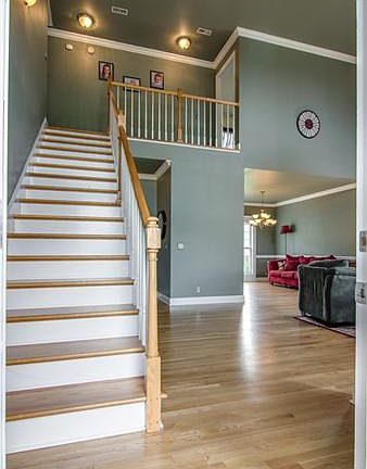 3rd image of 110 Leland Ct E