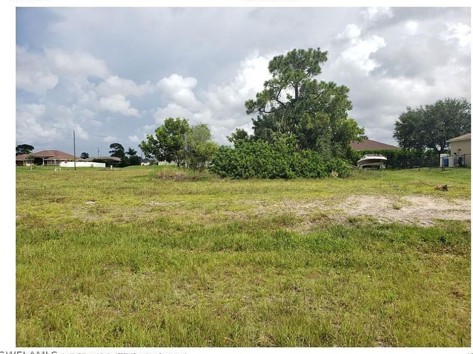 2nd image of 1131 NW 18th Ter